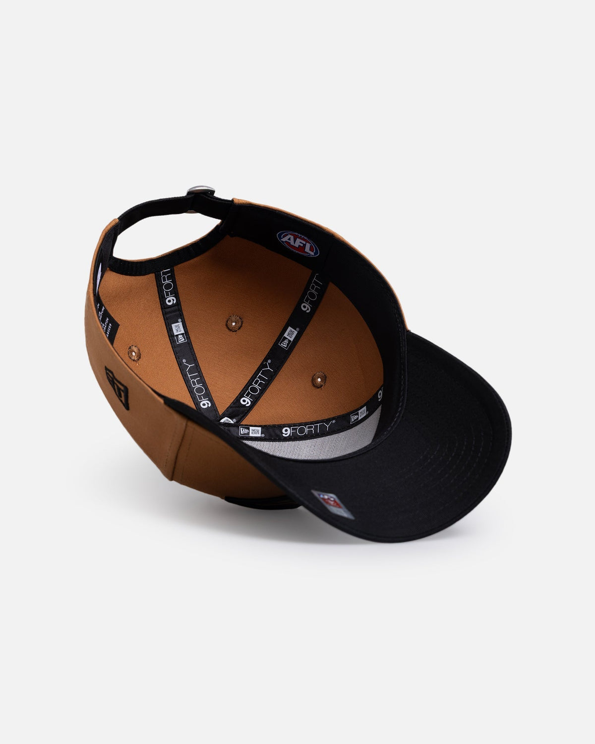 New Era Essendon Bombers 'AFL 2026' 9FORTY Strapback Med Beige - image 6