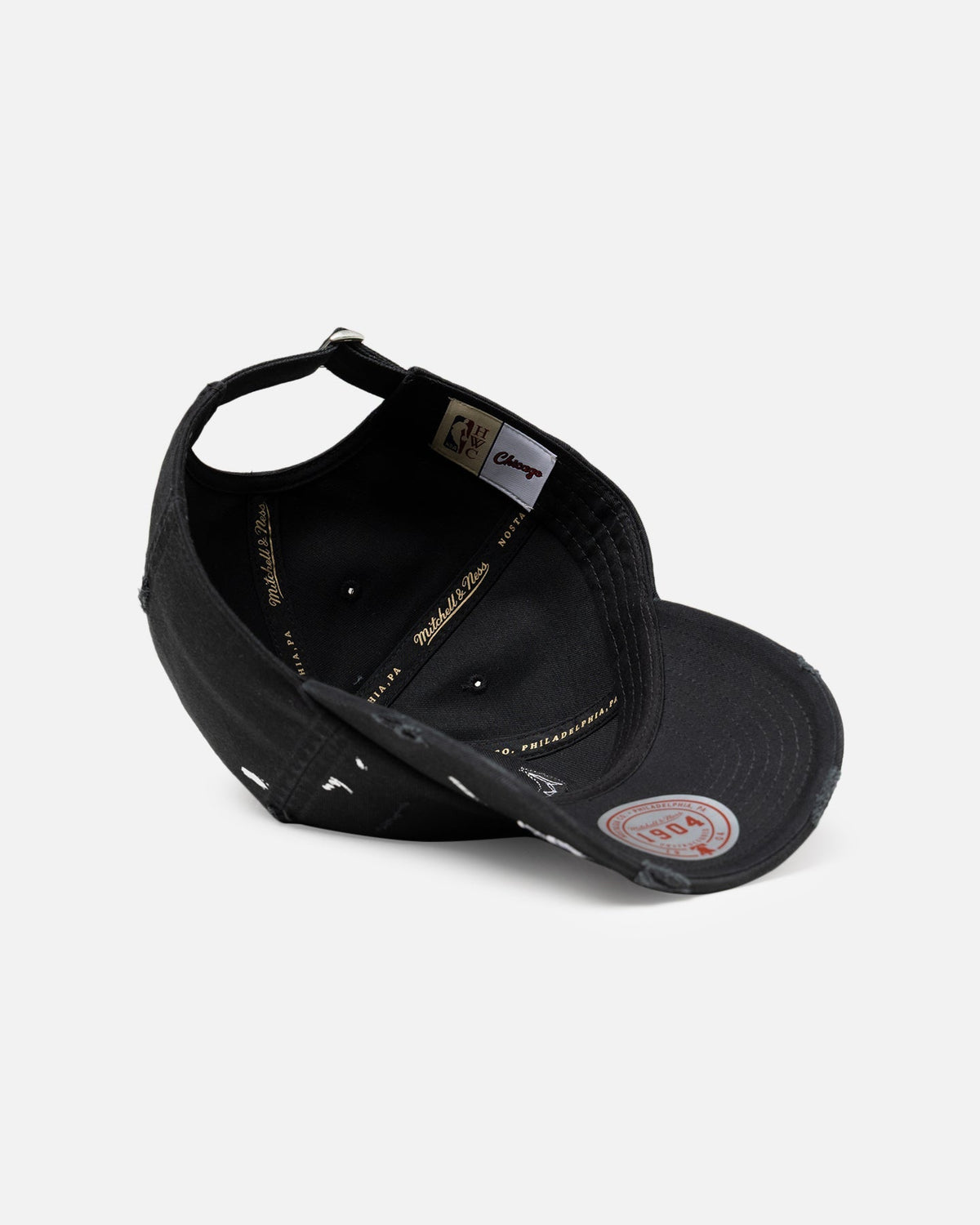 Mitchell & Ness Chicago Bulls 'Gothic Arch' Dad Fit Strapback Washed Black