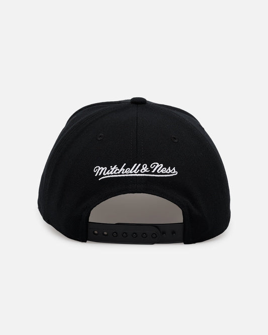 Mitchell & Ness New York Knicks 'Rhinestone Luxury' Pro Pinch Snapback Black