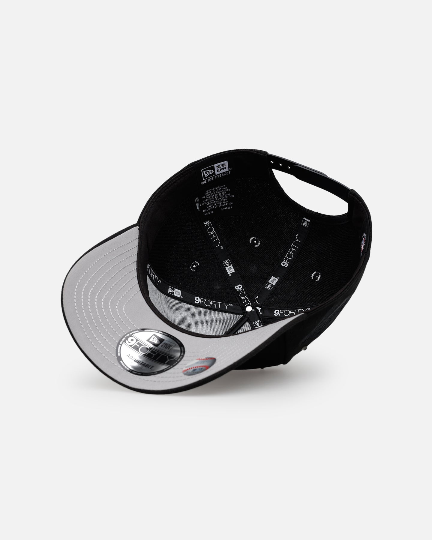 New Era New York Yankees 'All Black Embellishment' 9FORTY A-Frame Snapback Black/Black