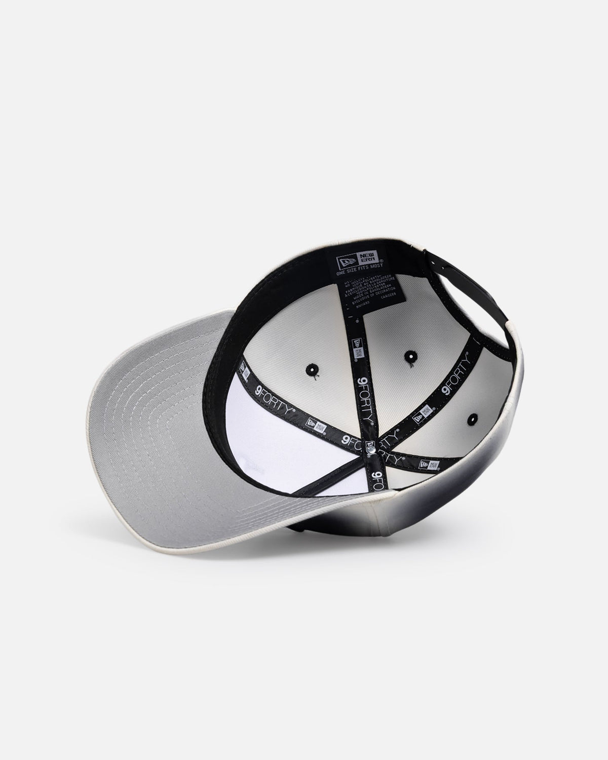 New Era Chicago Bulls 'Gradient Edge Reverse' 9FORTY A-Frame Snapback Black/White