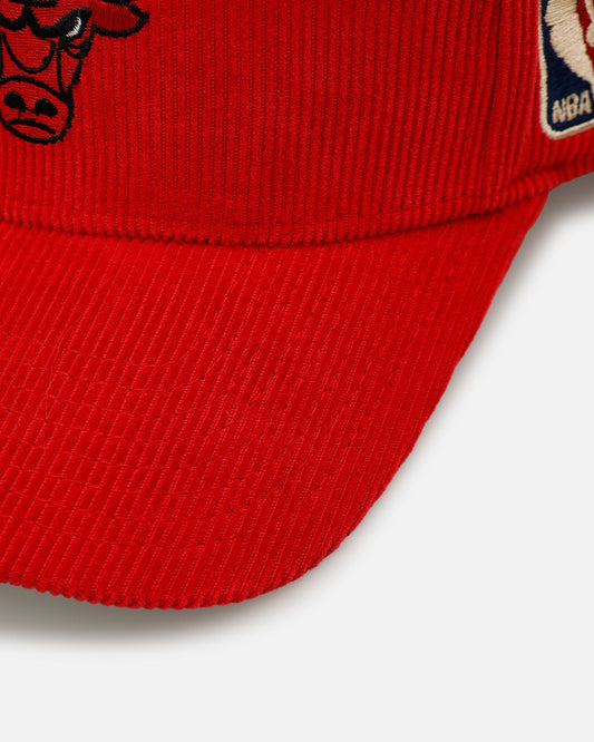 Mitchell & Ness Chicago Bulls 'Vintage Cord' Pro Pinch Snapback Red