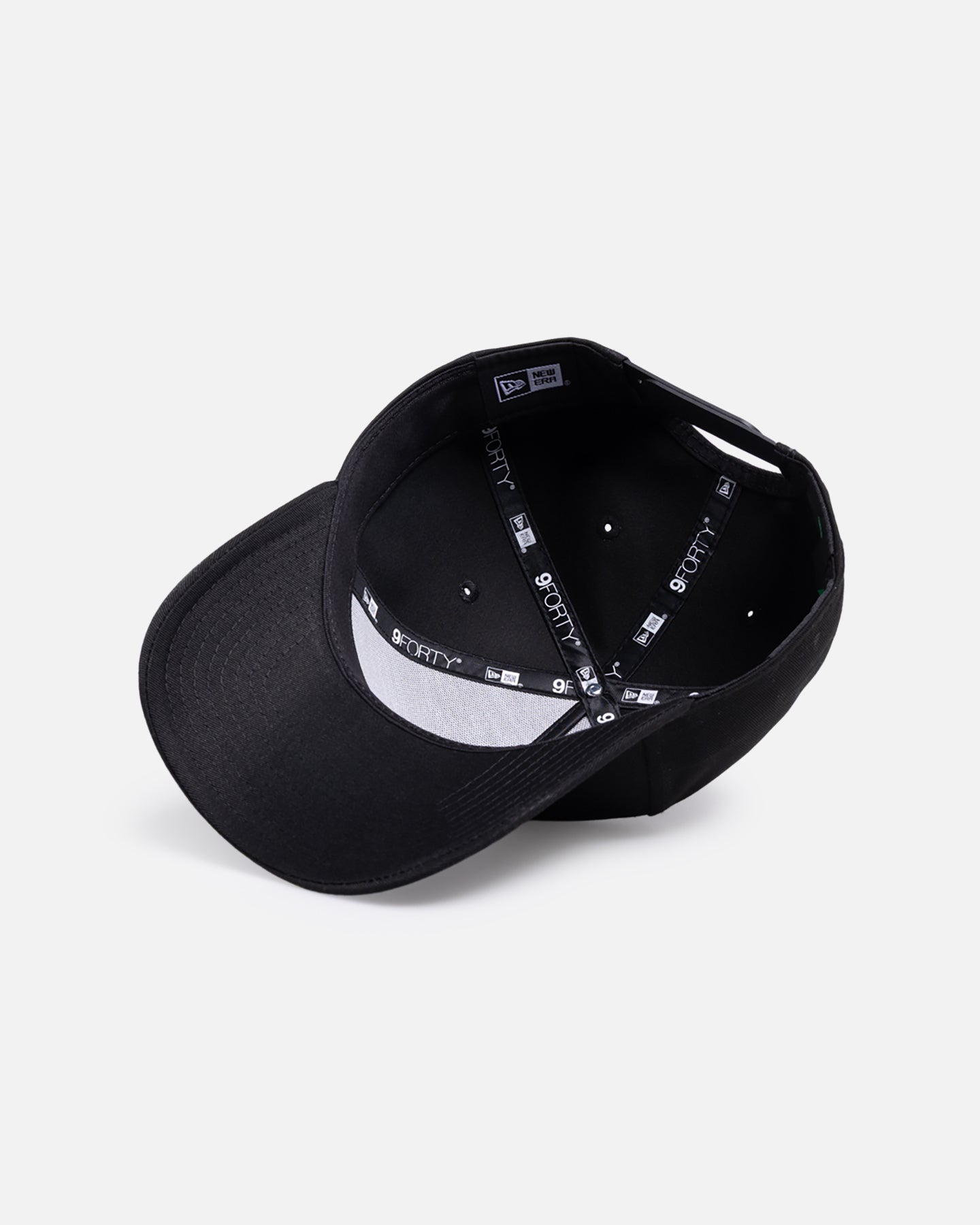 New Era St. George Illawarra Dragons 'NRL Glow In The Dark' 9FORTY A-Frame Snapback Black - image 7