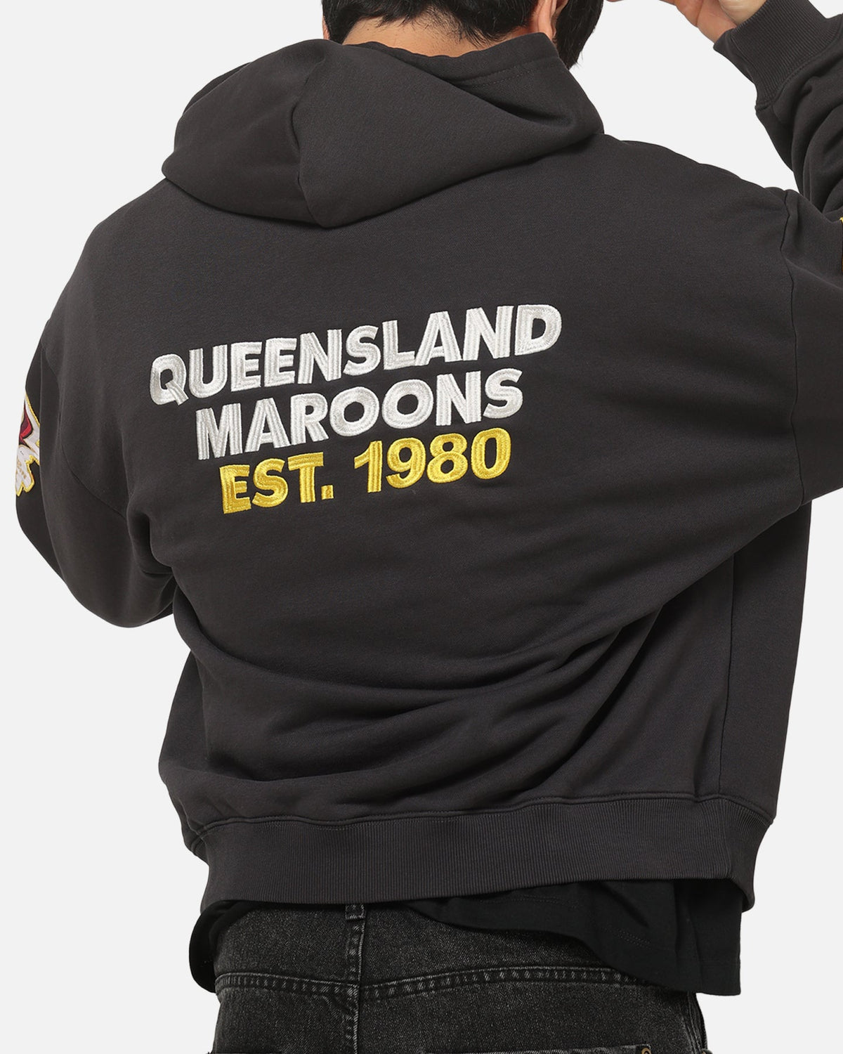Mitchell & Ness Queensland Maroon 8 Straight Box Hoodie Washed Black