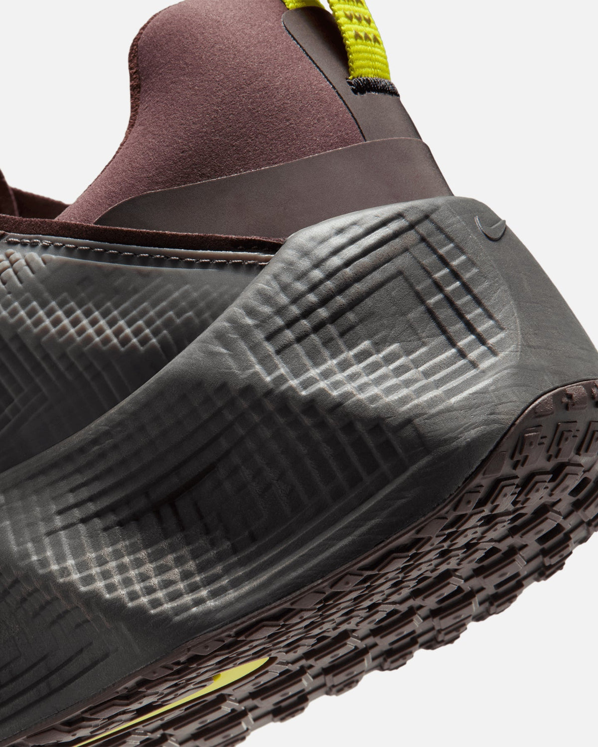Nike Ava Rover Earth/Black/Bright Cactus