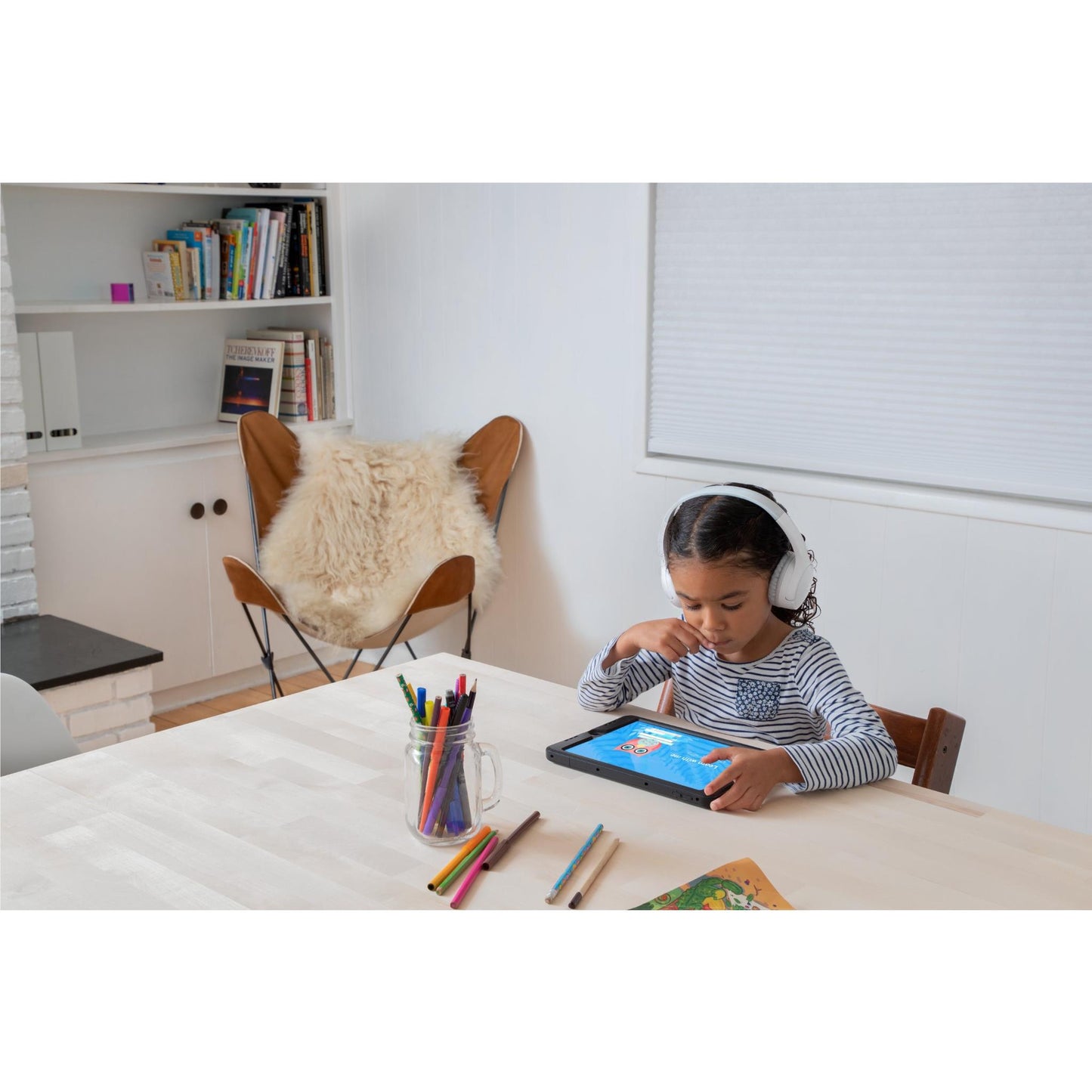Belkin SoundForm Mini 2 Wireless On-Ear Kids Headphones (White)