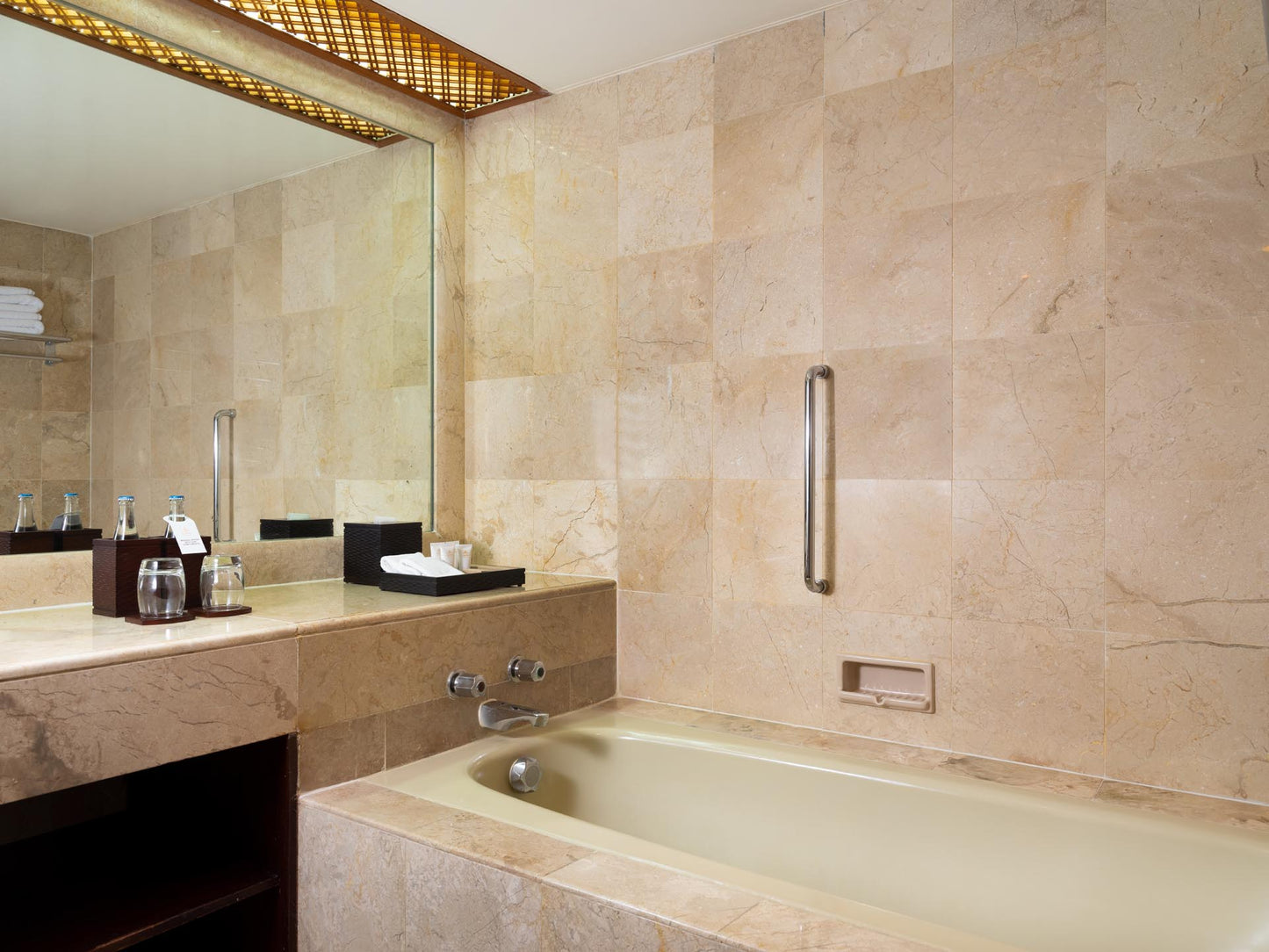 Ayodya Resort luxury bathroom