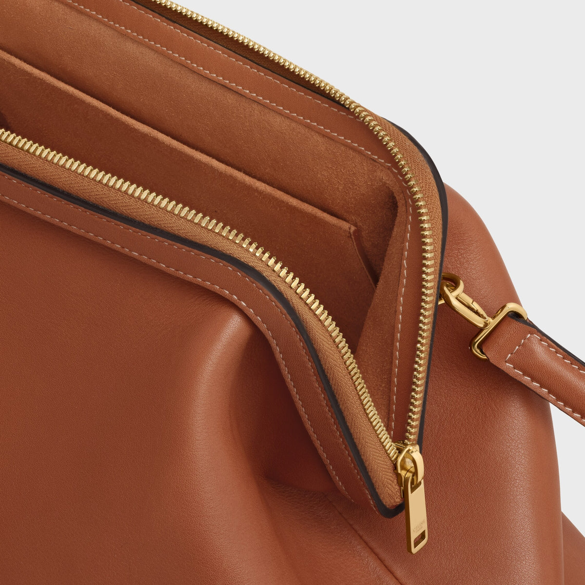Doctor's Pouch in Supple Natural Calfskin