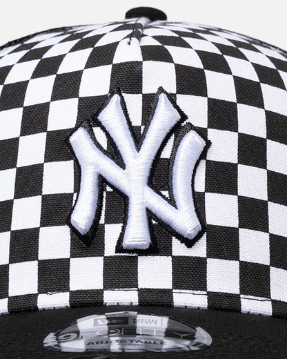 New Era New York Yankees 'Checker Trucker' 9FORTY A-Frame Trucker Snapback White