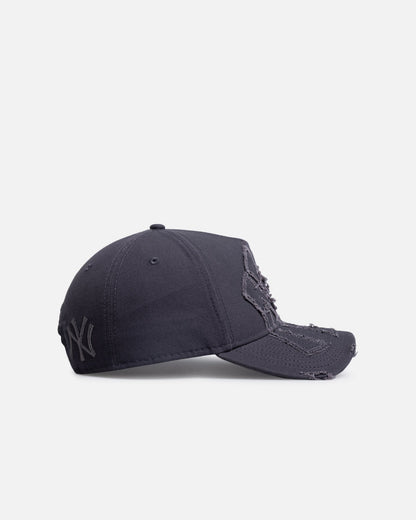 New Era New York Yankees 'Applique Distressed' 9FORTY A-Frame Snapback Dark Grey