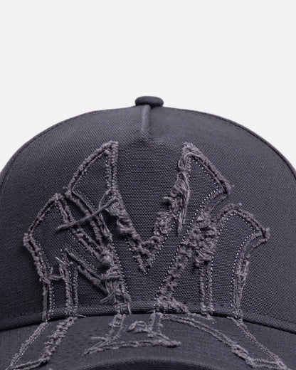 New Era New York Yankees 'Applique Distressed' 9FORTY A-Frame Snapback Dark Grey