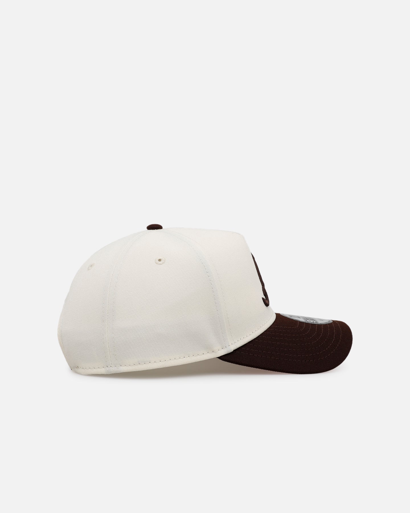 New Era Atlanta Braves 'Pink Satin Pink Hearts Walnut' 9FORTY A-Frame Snapback Chrome/Walnut