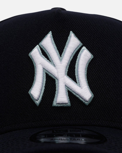 New Era New York Yankees 'Midnight Navy' 9FORTY A-Frame Snapback Midnight Navy