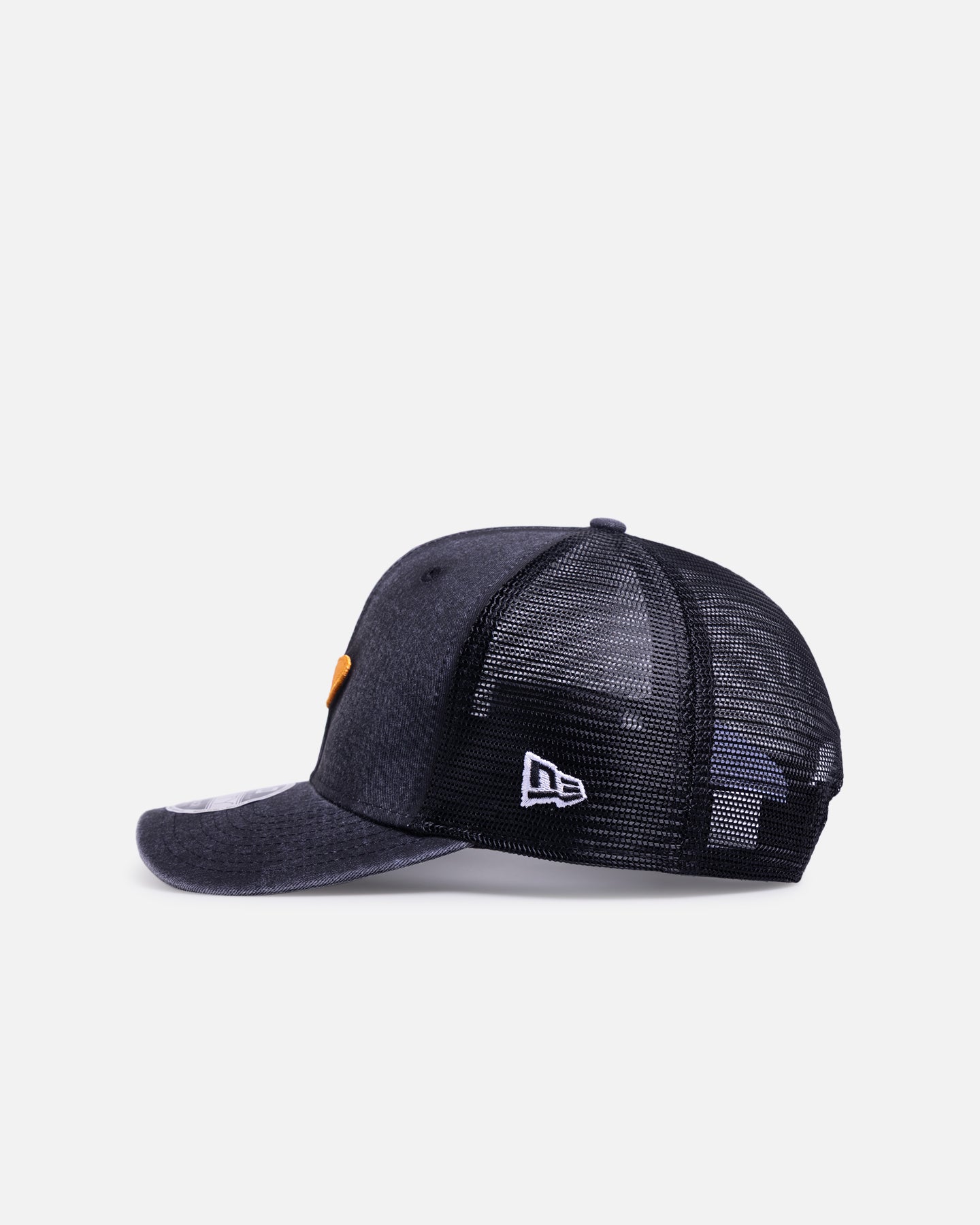 New Era X Mclaren 'Washed' 9FIFTY Trucker Snapback Black