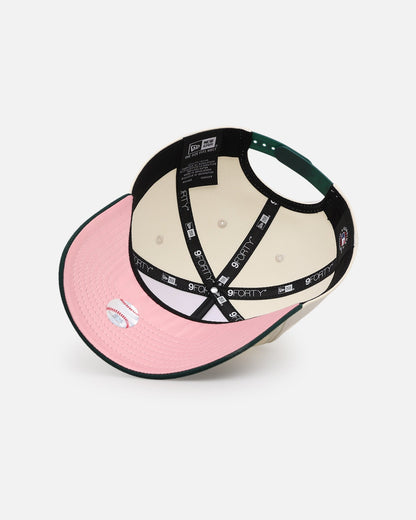 New Era Atlanta Braves 'Pink Satin Hearts Green' 9FORTY A-Frame Snapback Chrome/Dark Green