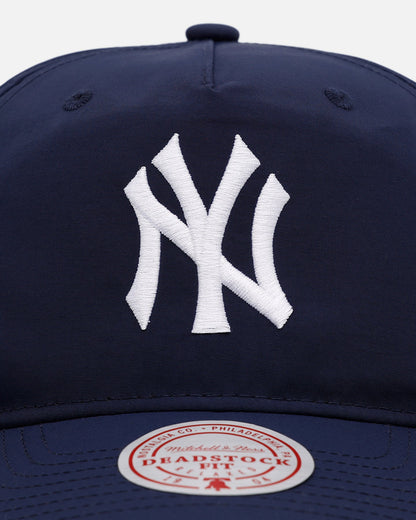 Mitchell & Ness New York Yankees 'Poolside' Deadstock Snapback Official Team Color