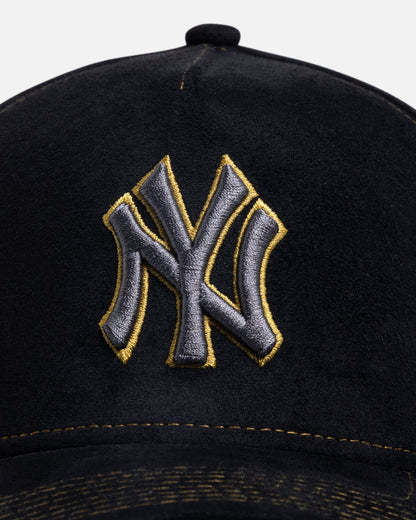 New Era New York Yankees 'Statement Suede 10 Year Anniversary' 9FORTY A-Frame Snapback Black Suede