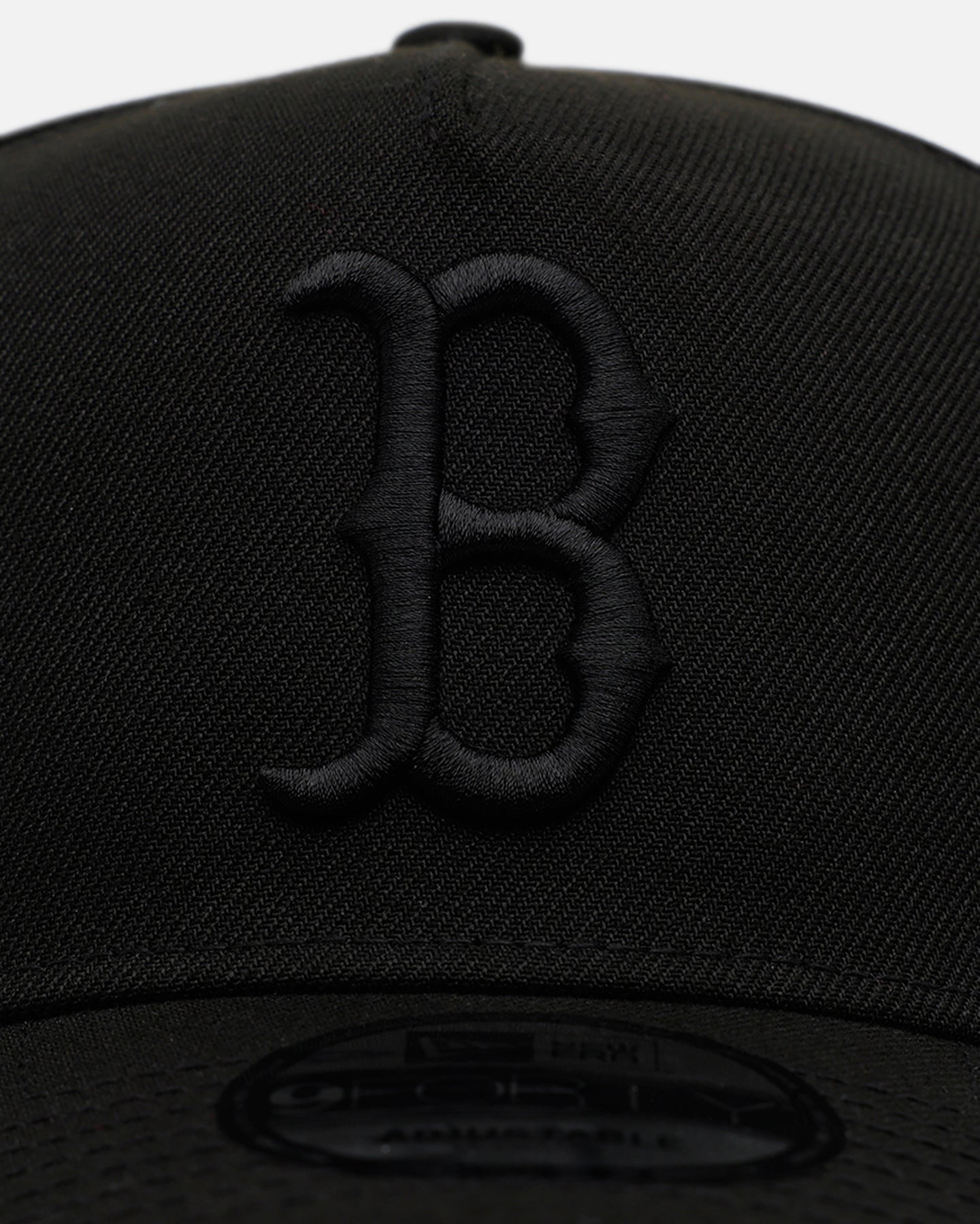 New Era Boston Red Sox 'Easy Black' 9FORTY A-Frame Snapback Black/Black