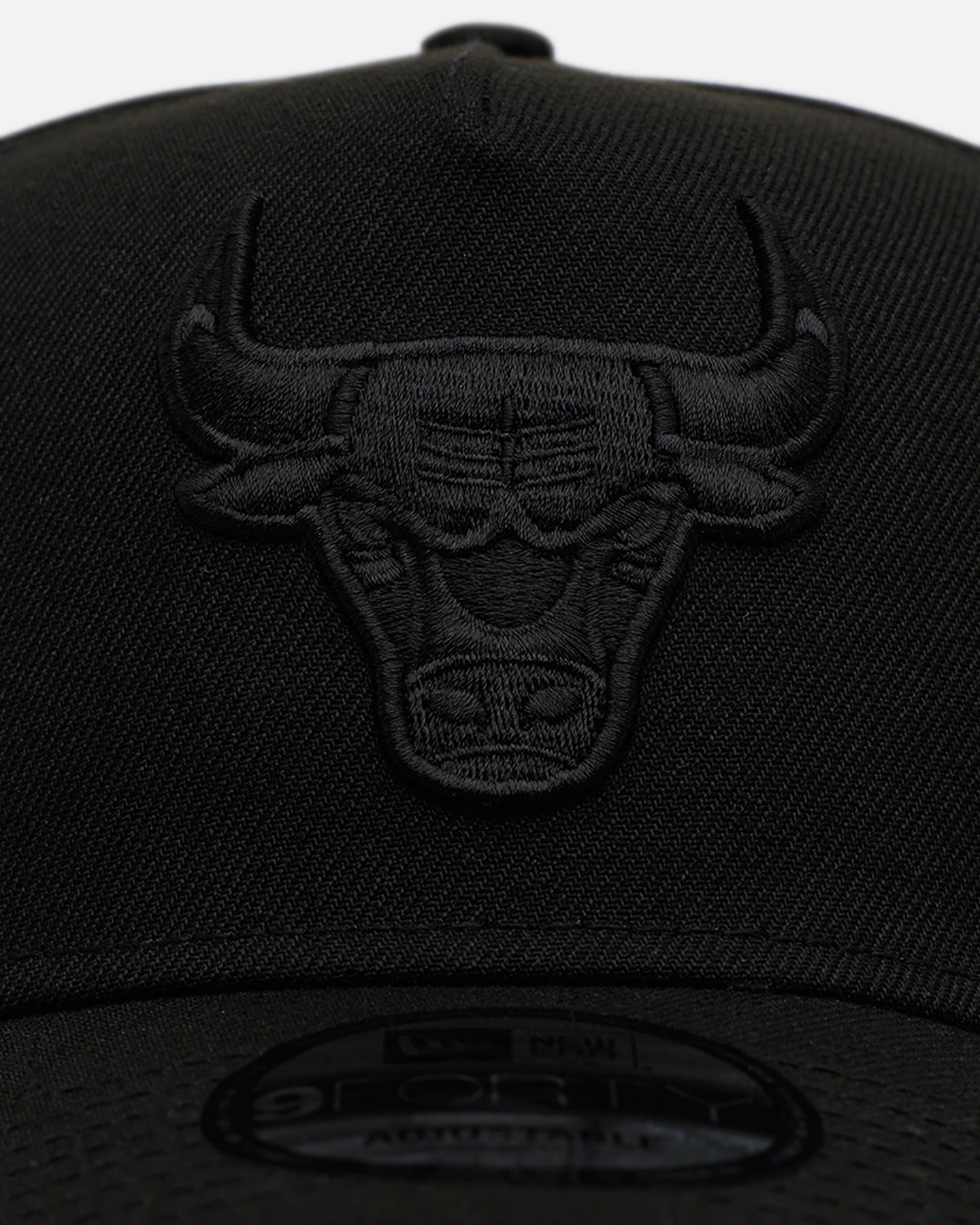 New Era Chicago Bulls 'Easy Black' 9FORTY A-Frame Snapback Black/Black