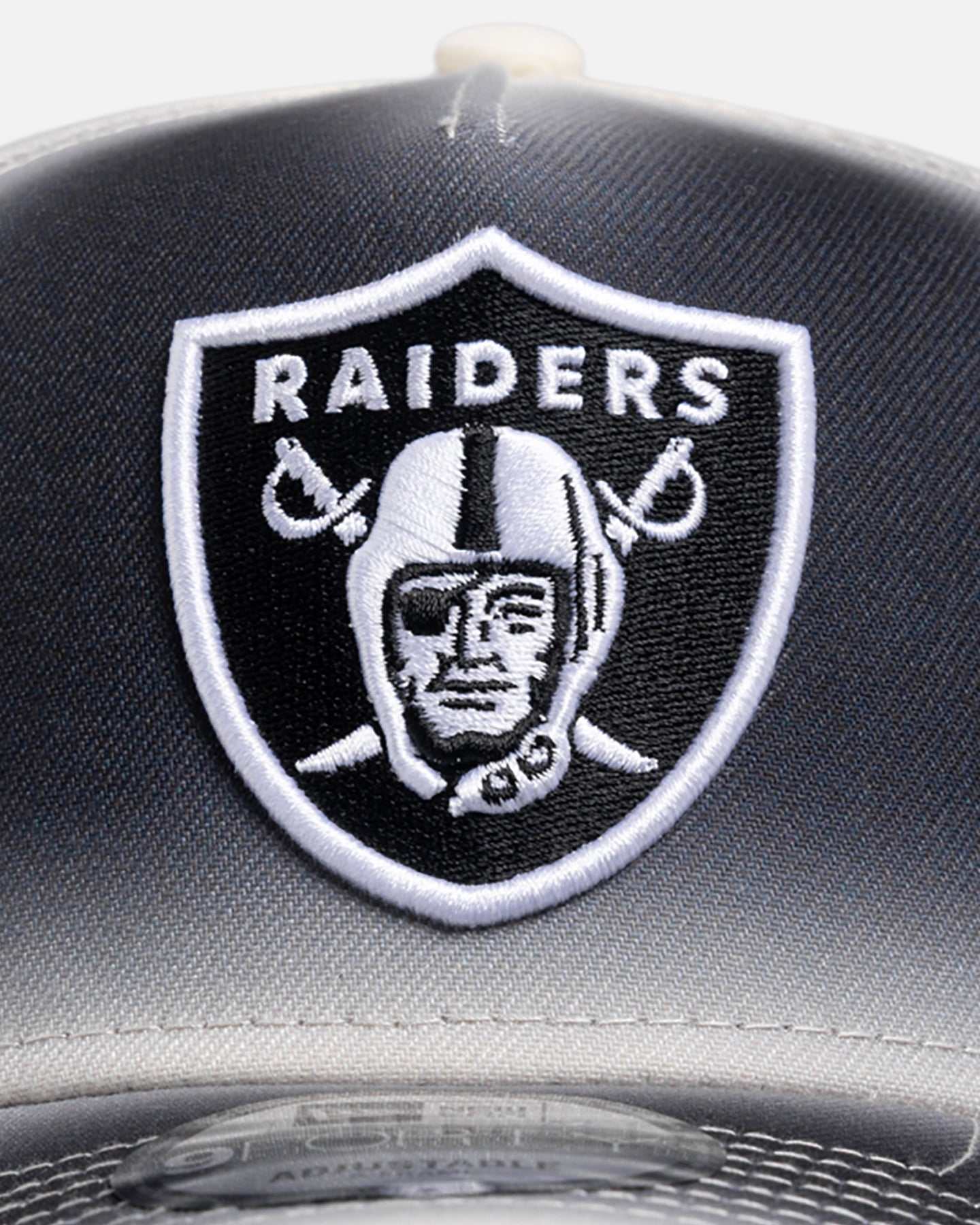 New Era Las Vegas Raiders 'Gradient Edge Reverse' 9FORTY A-Frame Snapback Black/White