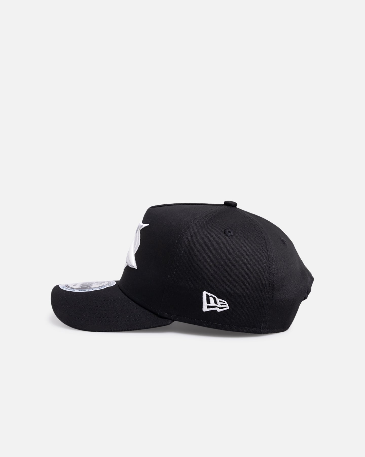 New Era Cronulla-Sutherland Sharks 'NRL Glow In The Dark' 9FORTY A-Frame Snapback Black