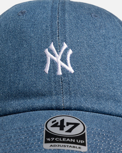 47 Brand New York Yankees 'Baserunner' 47 Clean Up Strapback Denim