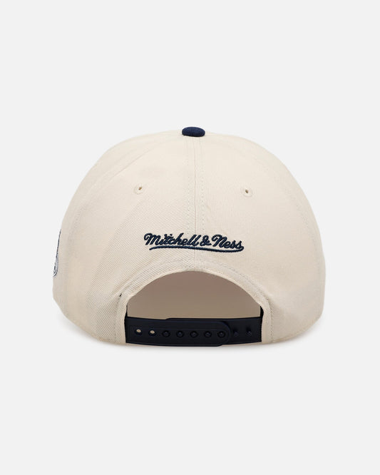 Mitchell & Ness New York Yankees 'Pink Team Logo' Pro Pinch Snapback Off White