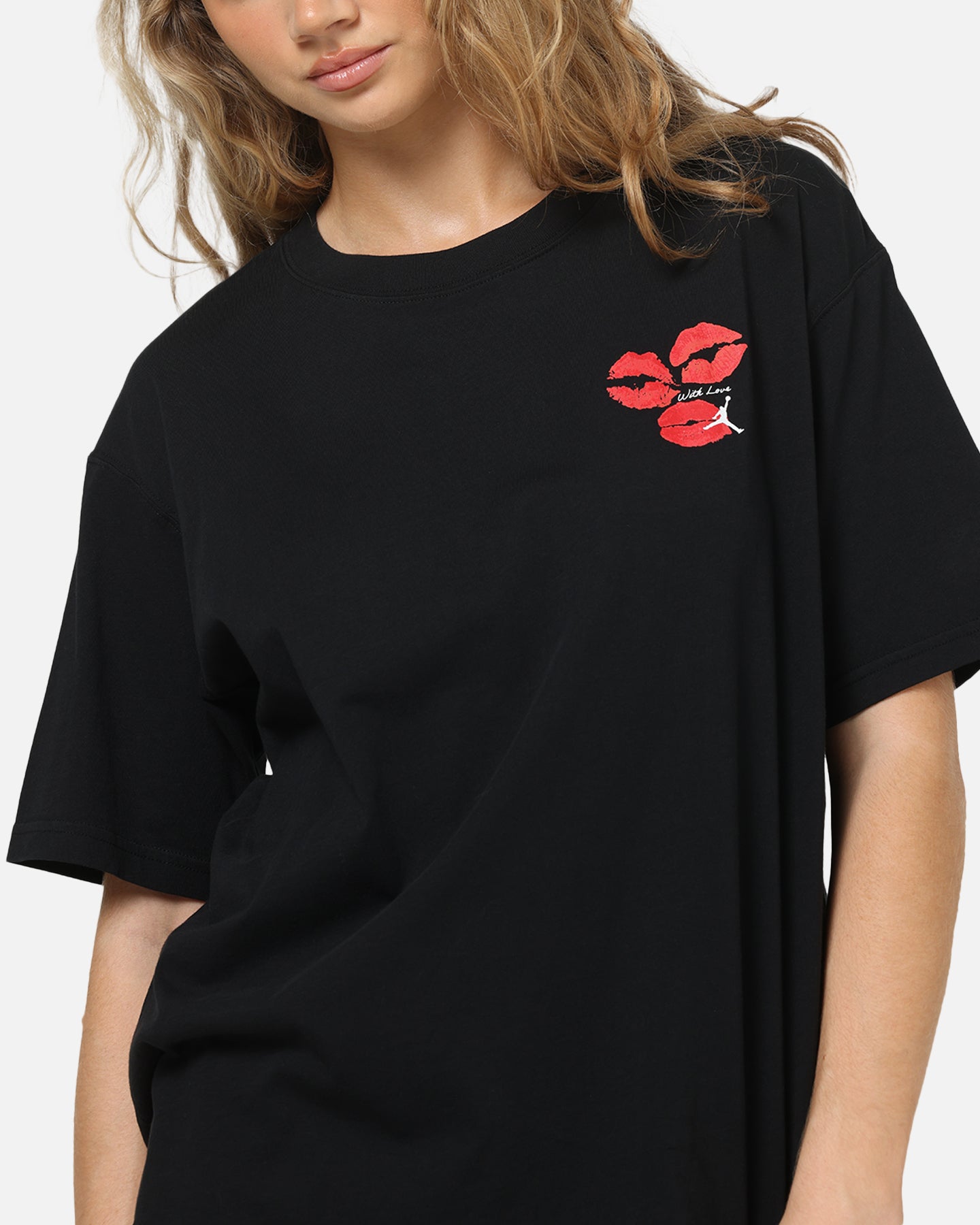 Jordan Women's Flight Graphic Kiss T-Shirt Black/White