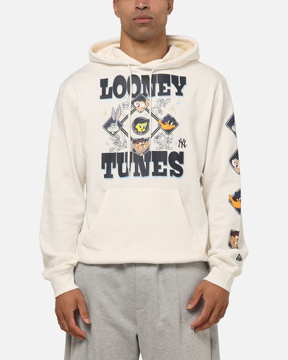 New Era New York Yankees Looney Tunes Hoodie Light Beige