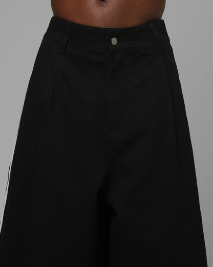 Loiter Lace Jorts Black