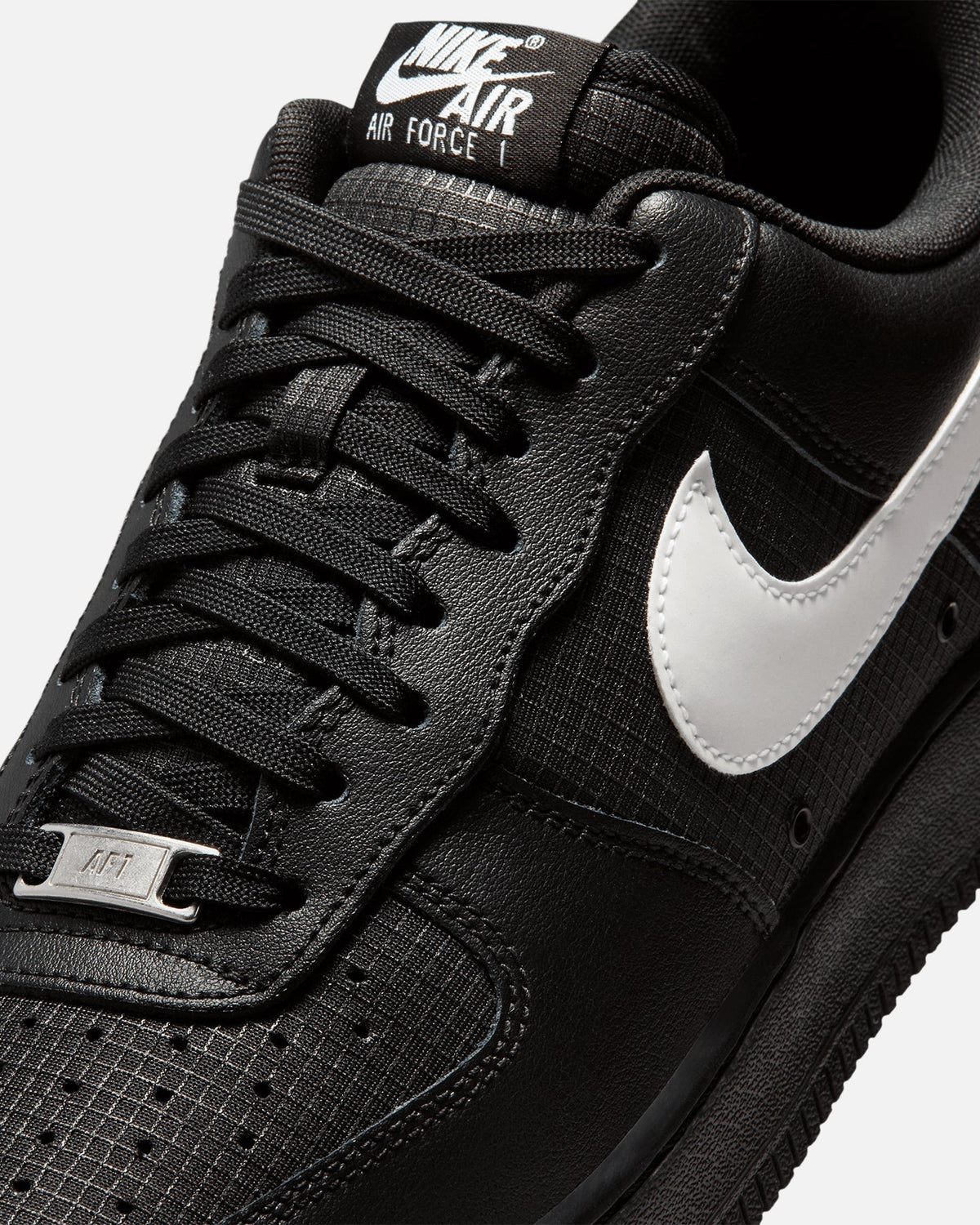 Nike Air Force 1 '07 LV8 Black/White