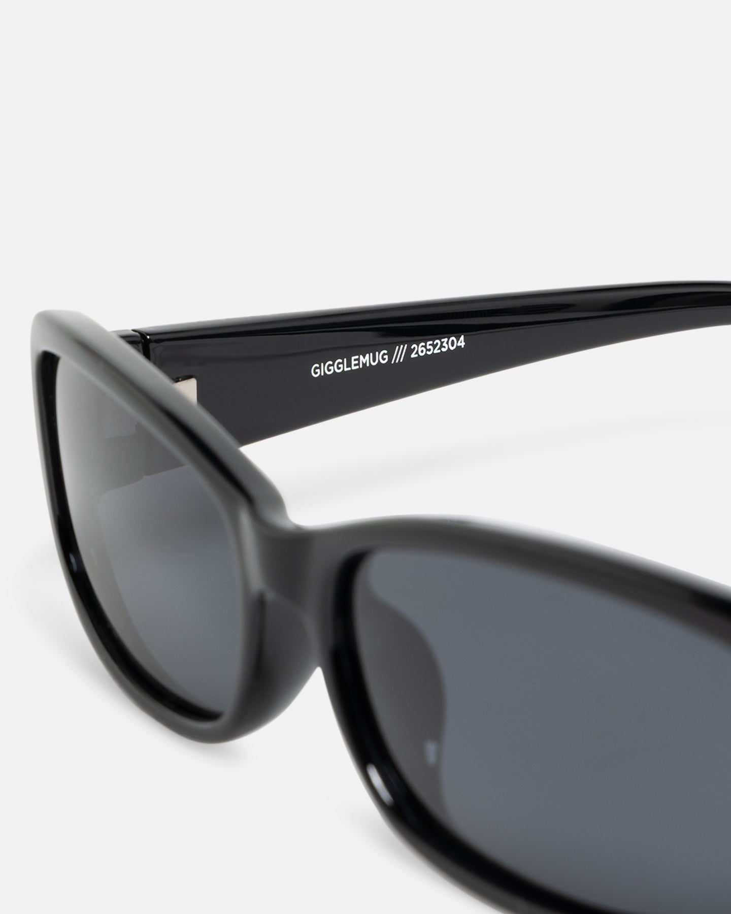 Le Specs Gigglemug Sunglasses Black/Smoke