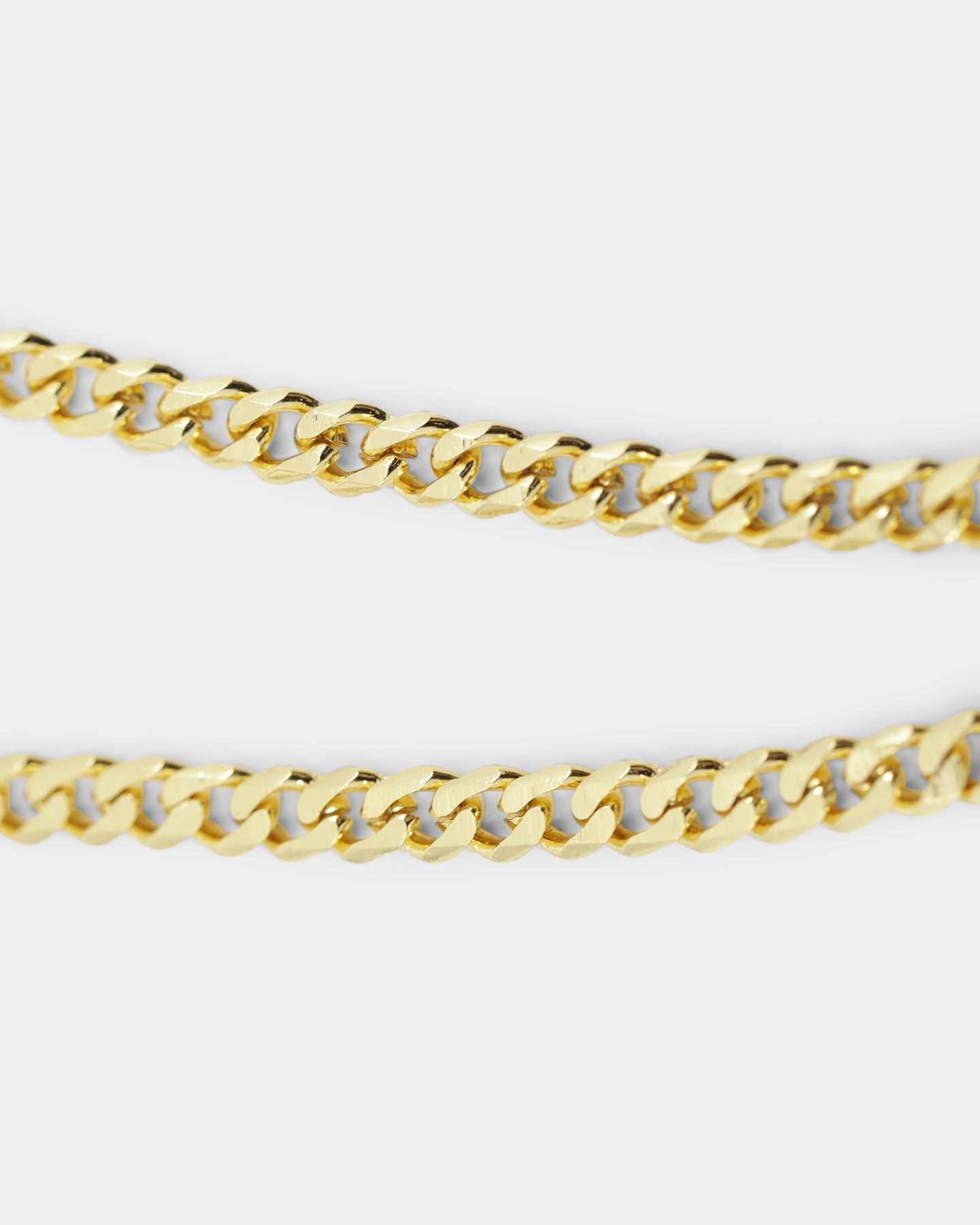 Saint Morta Monogram Pendant Chain Gold