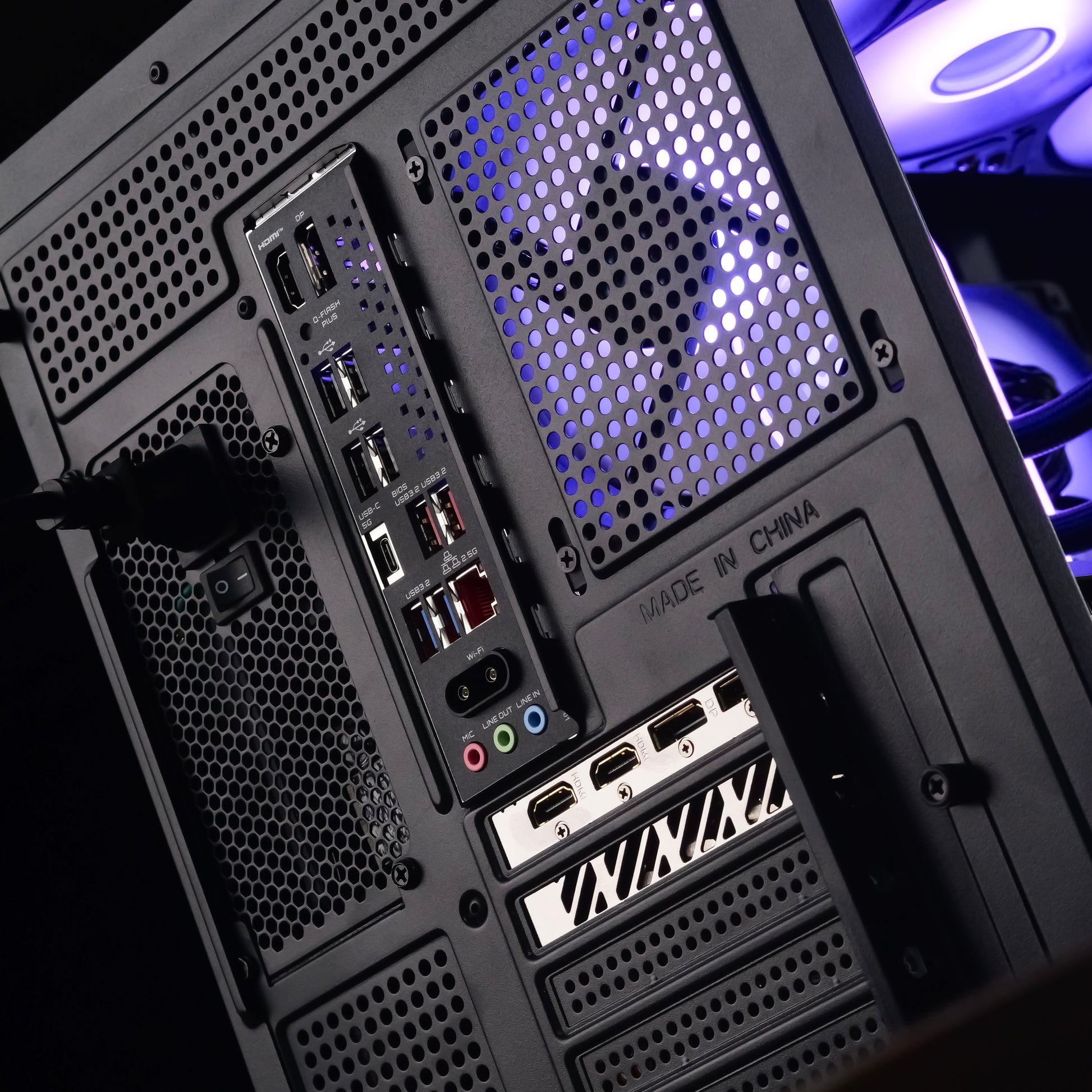 Nebula PC - Violet Gaming PC: RYZEN 7 7700 | RX 9070 XT