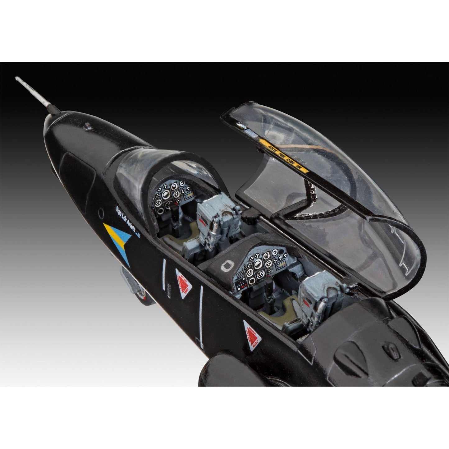 Revell 1/72 BAe Hawk T.1