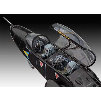 Revell 1/72 BAe Hawk T.1