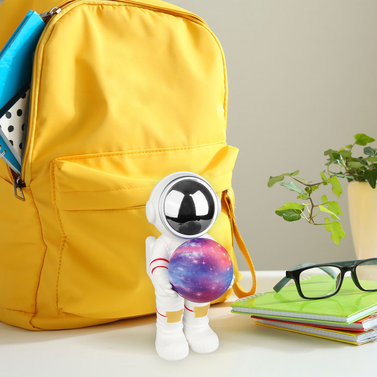 Laser Astronaut Bluetooth Speaker with Glow Light (White)