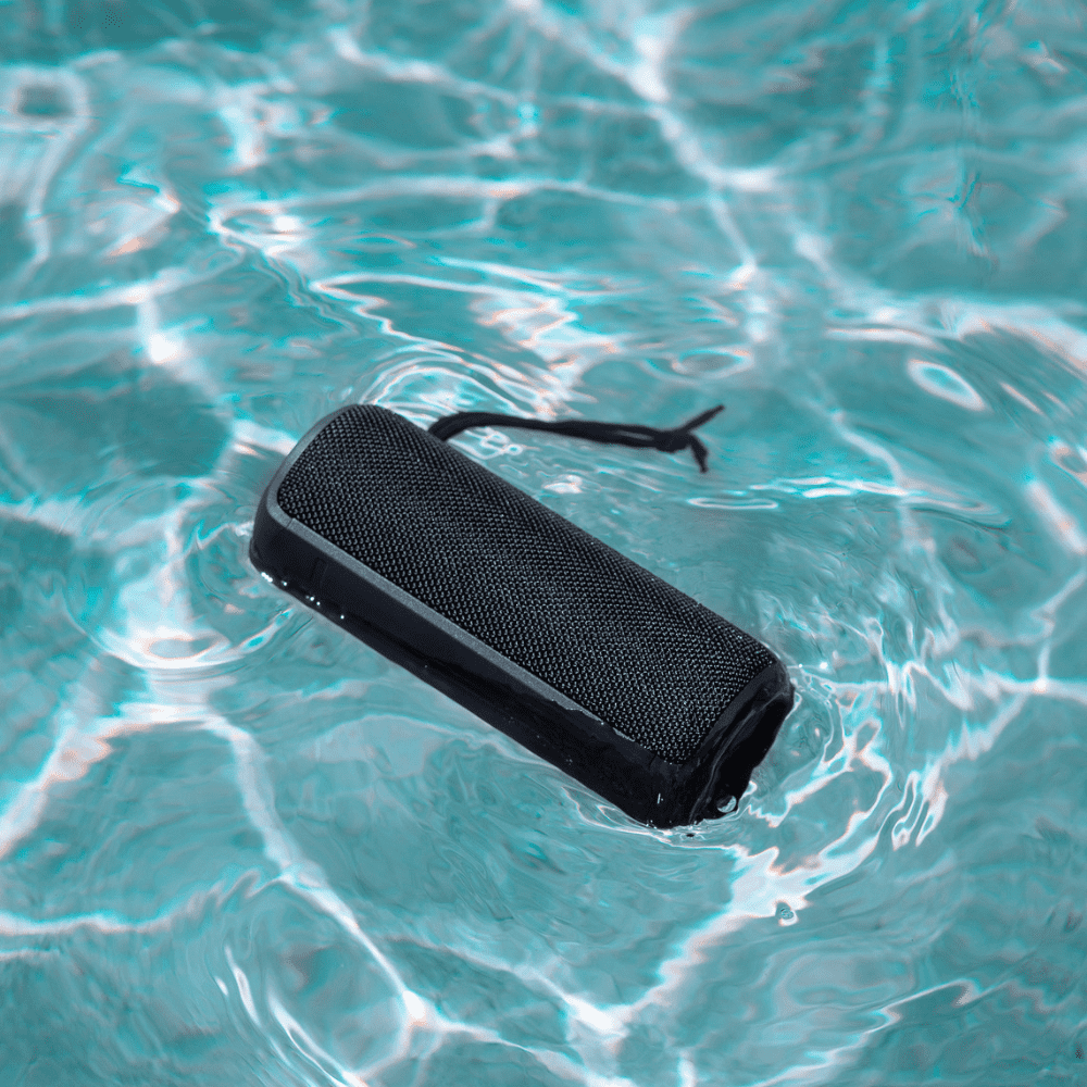 Wave 12W Portable Speaker Amped Series IPX7 LED Medium (Black)