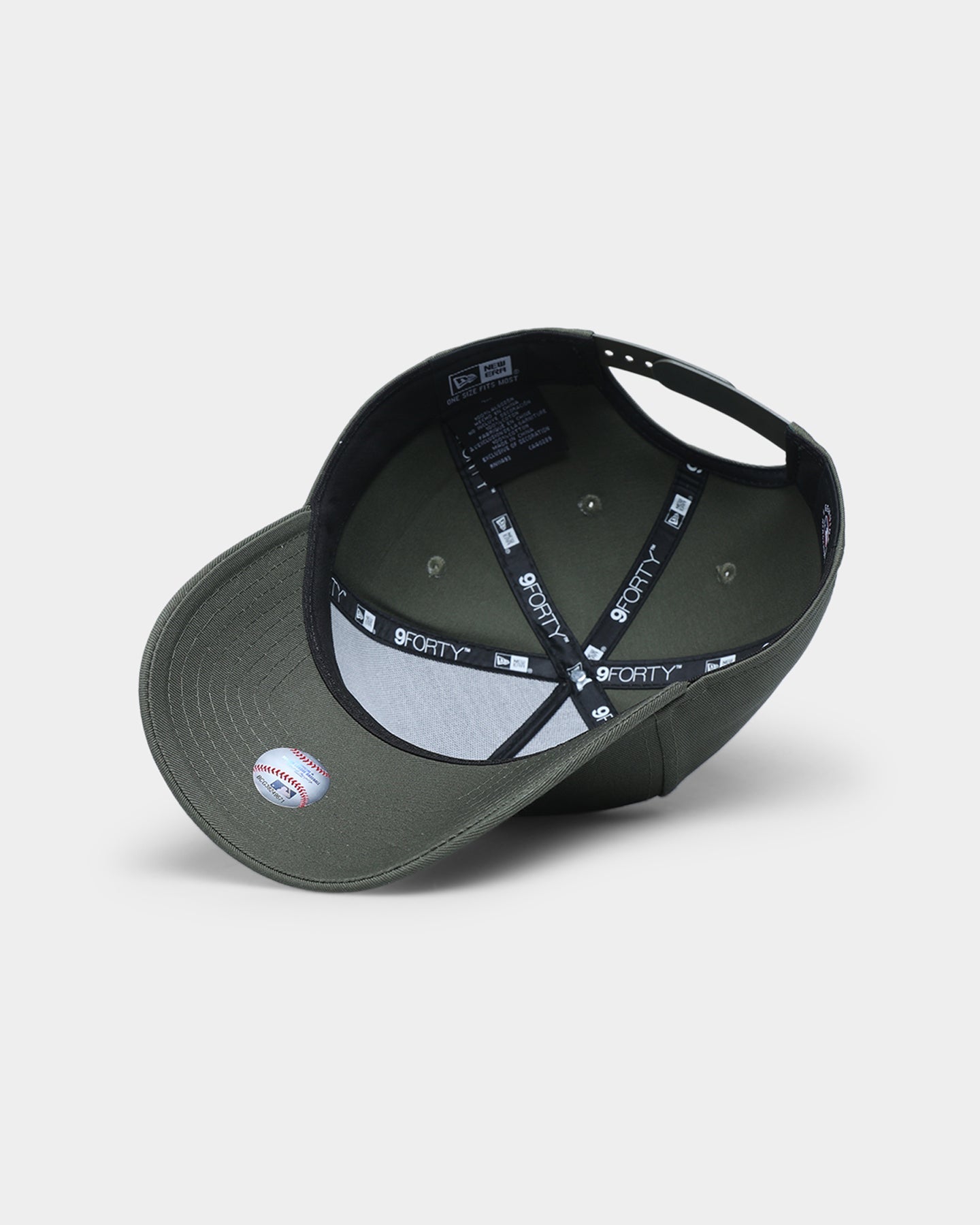 New Era New York Yankees 'Tonal' 9FORTY A-Frame Snapback Olive