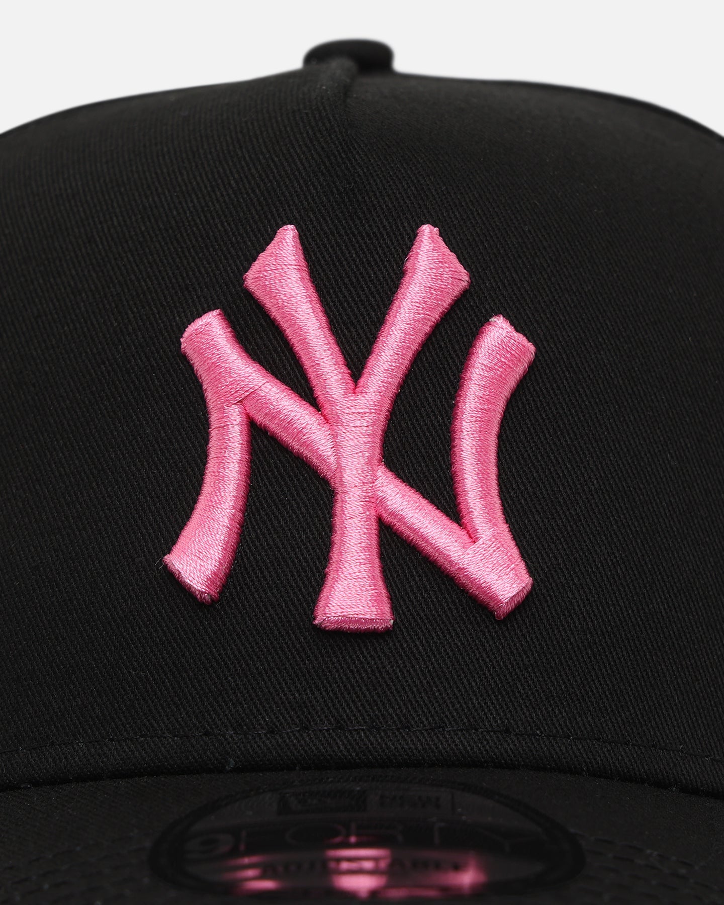New Era New York Yankees 'Black Pink' 9FORTY A-Frame Snapback Black/Pink