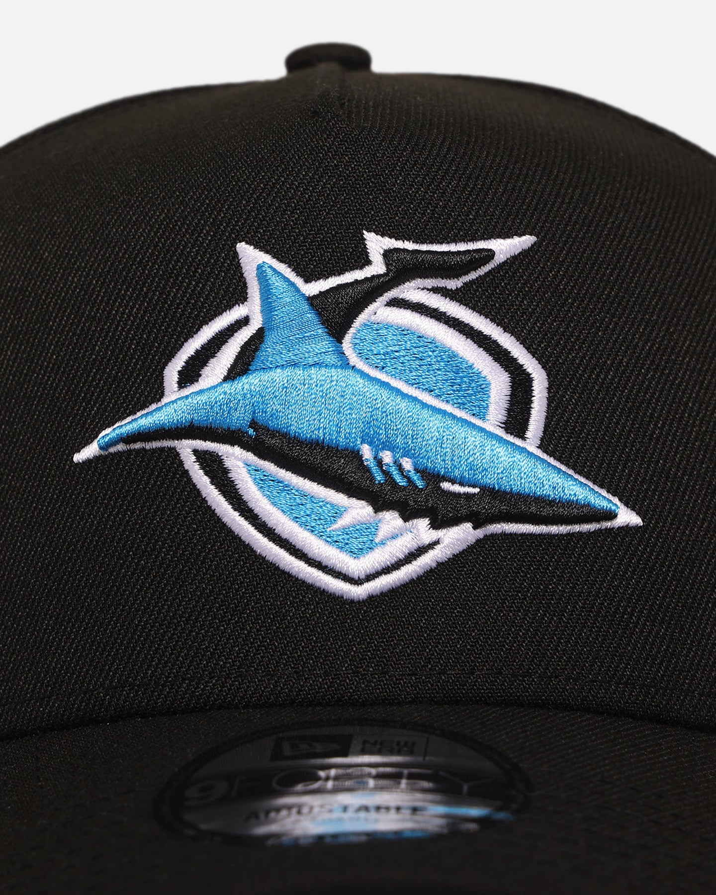 New Era Cronulla Sutherland Sharks '2025 NRL Vegas Round' 9FORTY A-Frame Snapback Official Team Colour