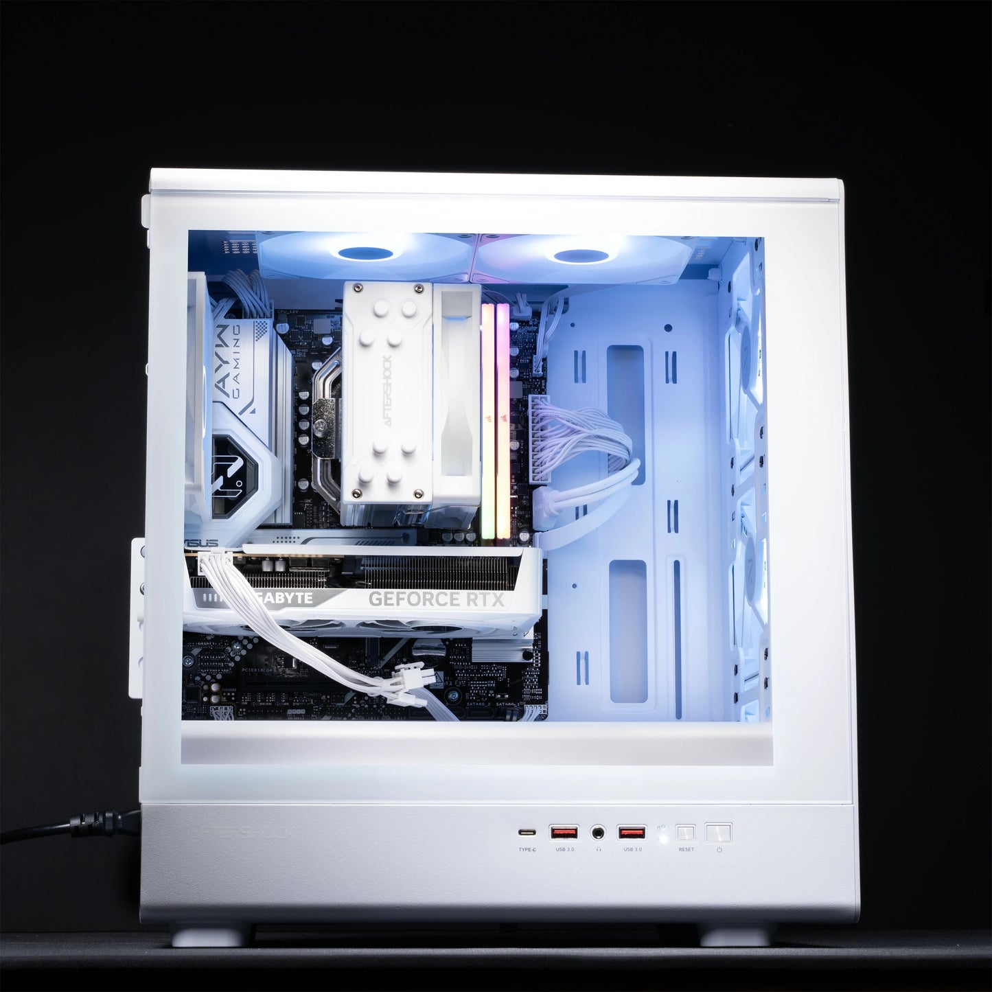 Aftershock Cloud | RTX 5060 | Ryzen 5 7500F | Desktop Gaming PC