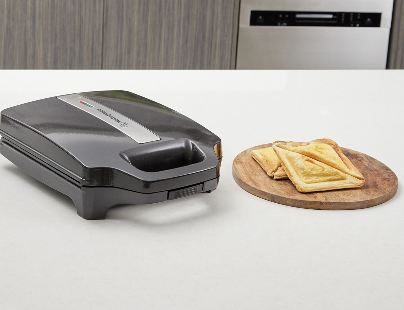 Westinghouse 4 Slice Toasted Sandwich Maker (Black)