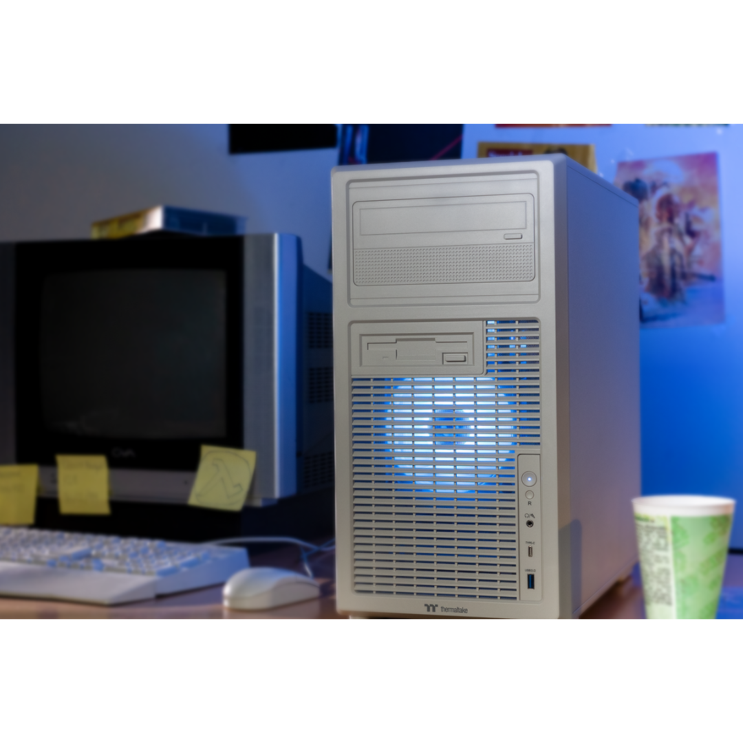 Thermaltake Retro PRO Gaming Desktop PC (AMD 7500F / RTX 5070 / 32GB RAM)
