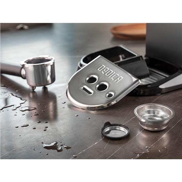 De'Longhi EC885M Dedica Arte Manual Pump Coffee Machine