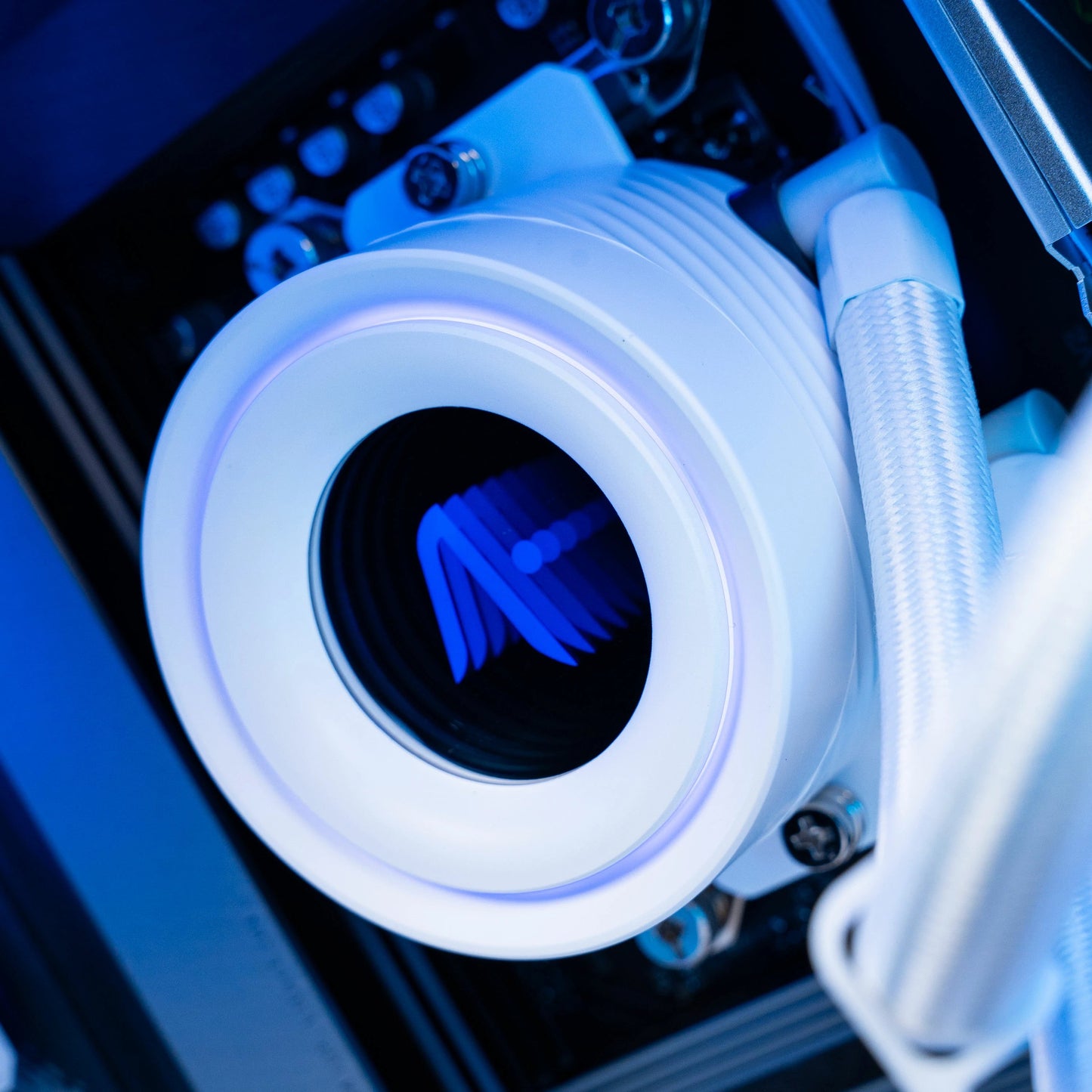 Aftershock Nimbus | RTX 5080 | Ryzen 7 7800X3D | Gaming PC