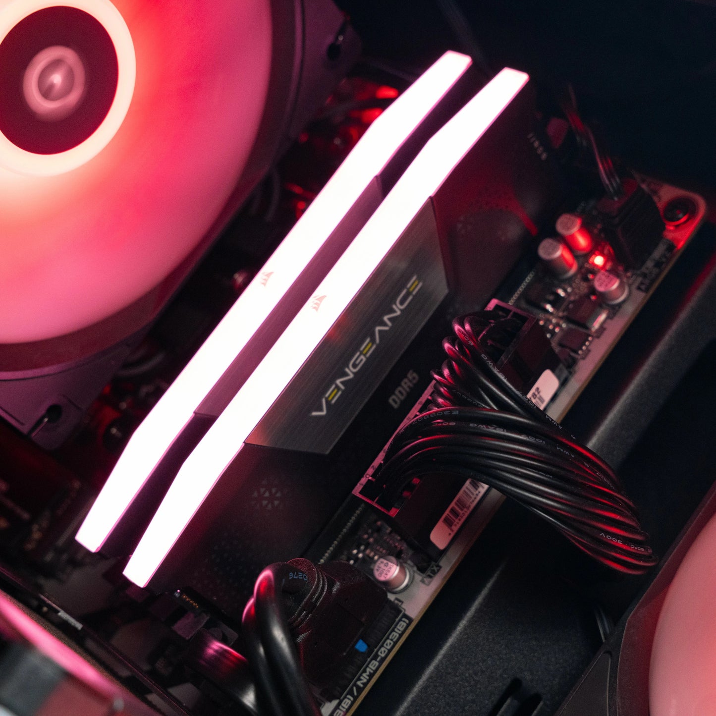 Aftershock Chamber | RX 9060XT 16GB | Ryzen 5 7500F | Desktop Gaming PC
