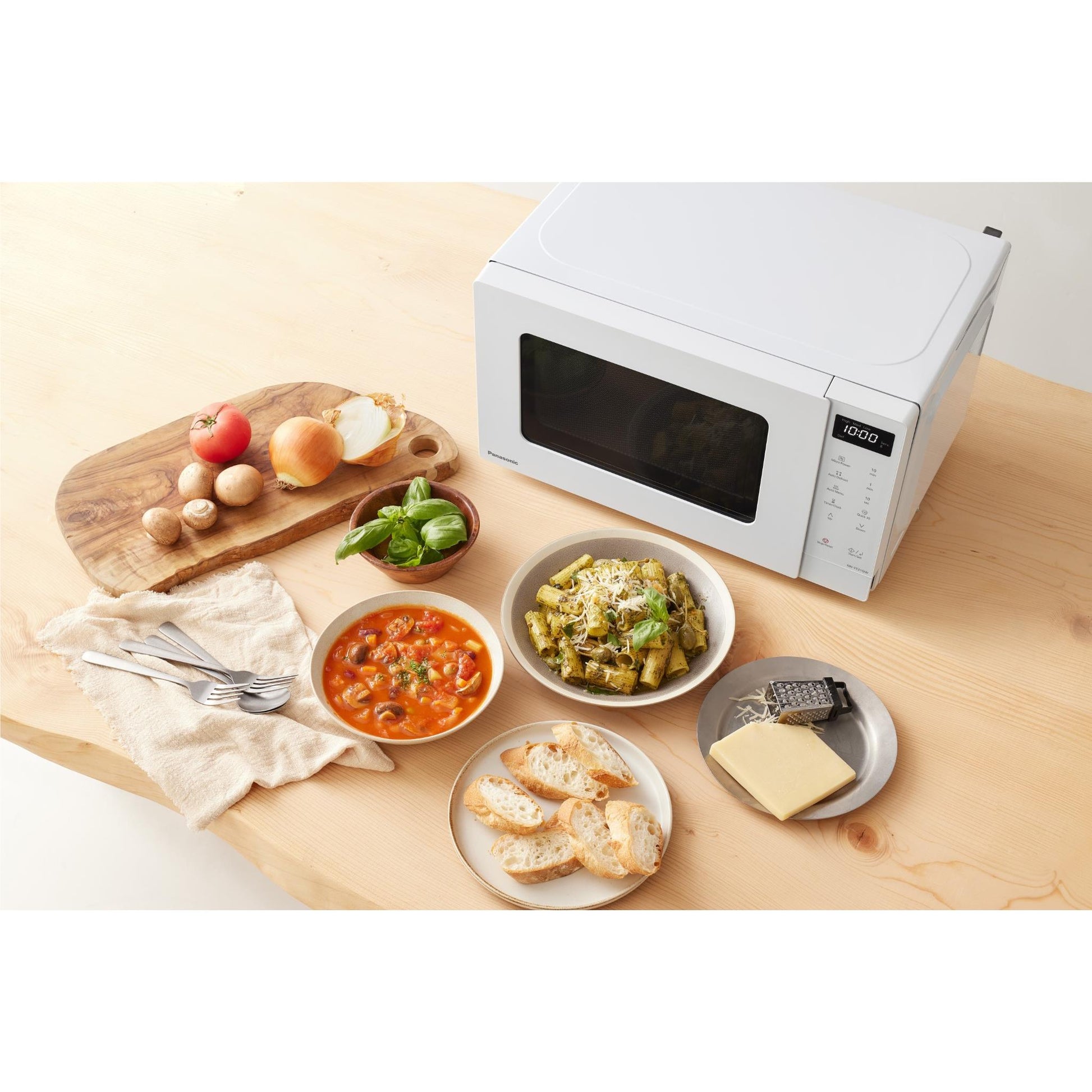 Panasonic 20L Compact Microwave Oven (White)