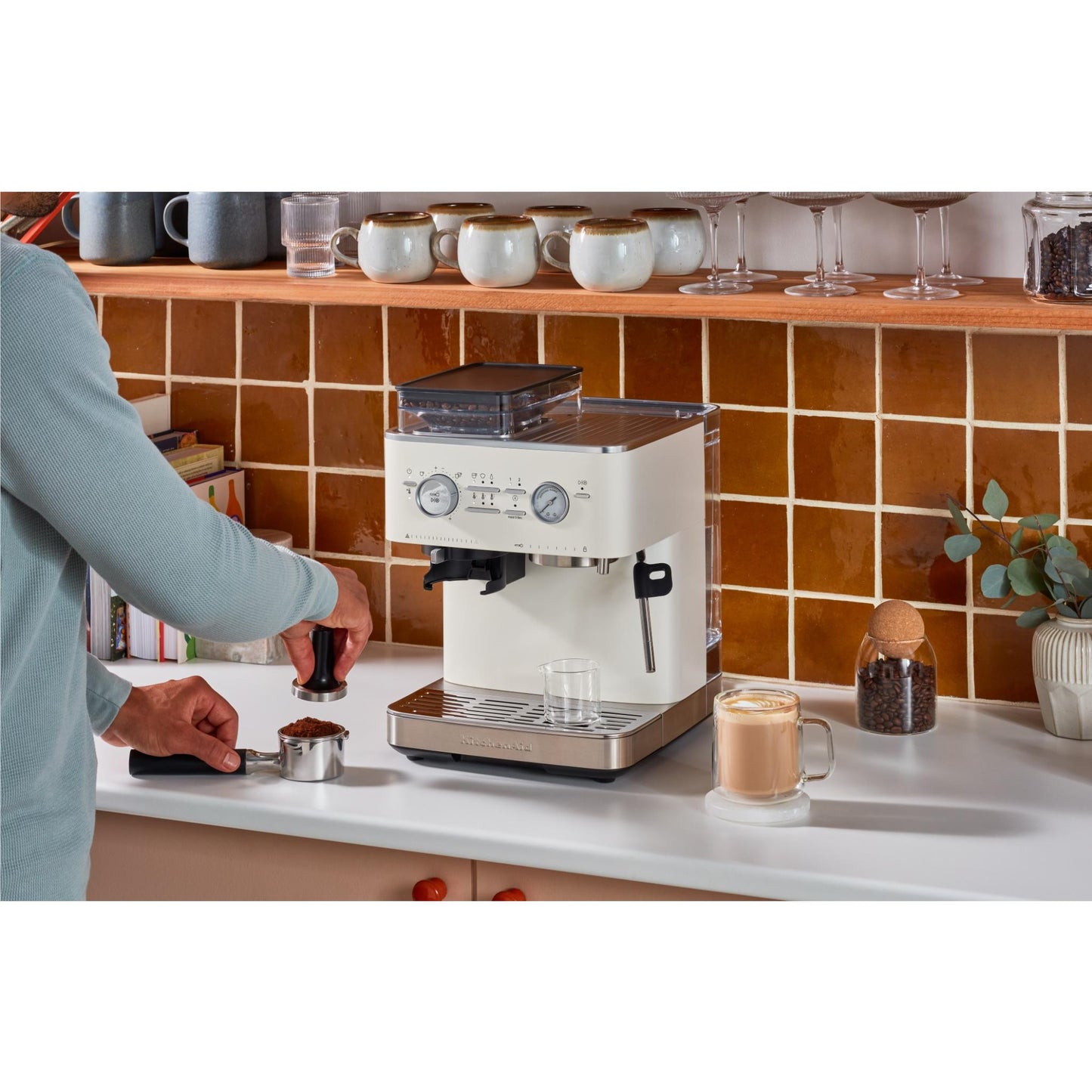 KitchenAid KES6551 Semi Automatic Espresso Machine with Burr Grinder (Porcelain)