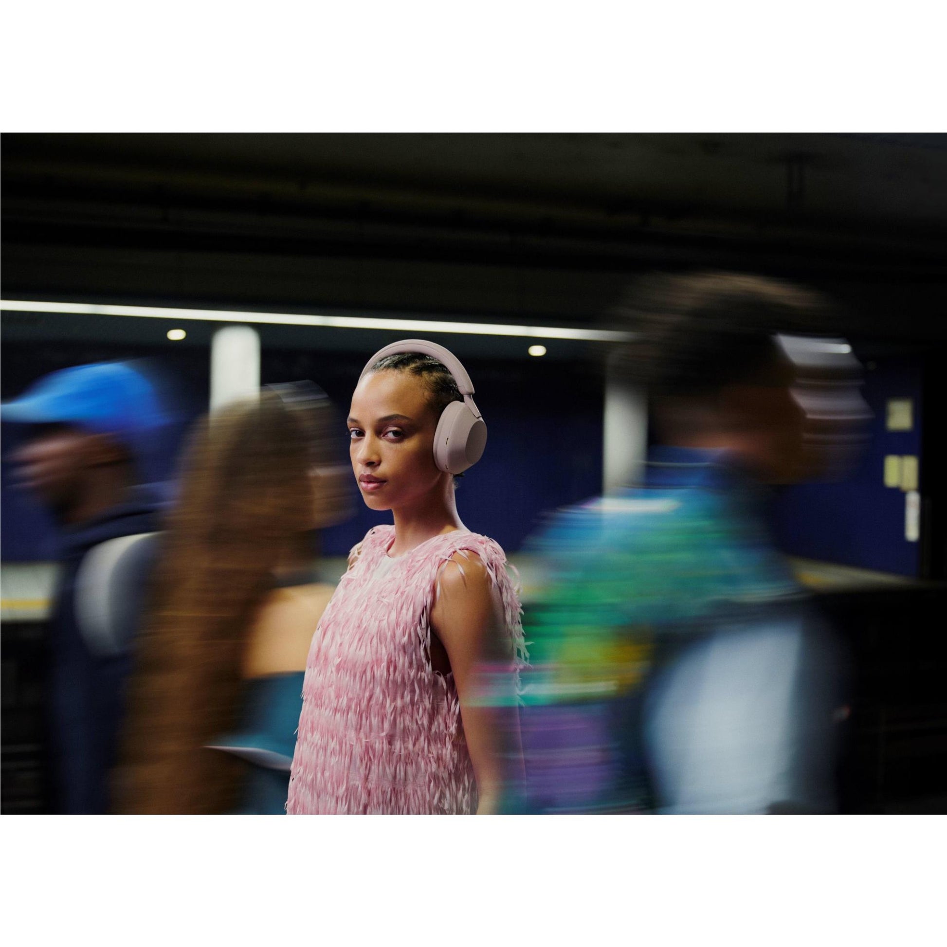 Sony WH-1000XM5 Premium Noise Cancelling Wireless Over-Ear Headphones (Smoky Pink)